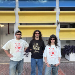 Remera Boxy Crema - Coleccionista de Tesoros - TAPIR